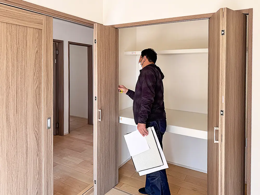 建物竣工検査の様子