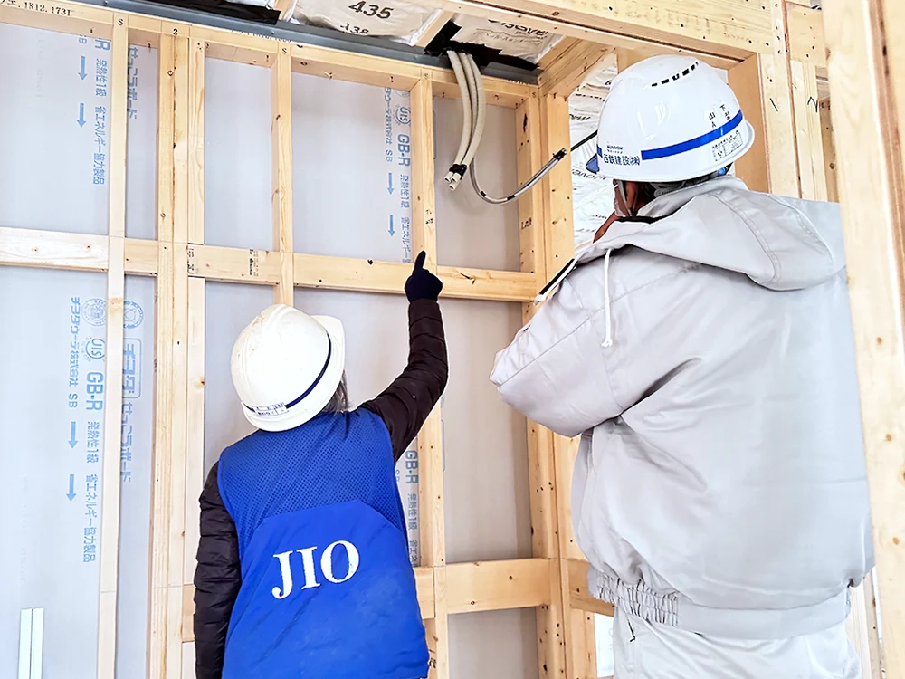 ＪＩＯによる断熱検査の様子