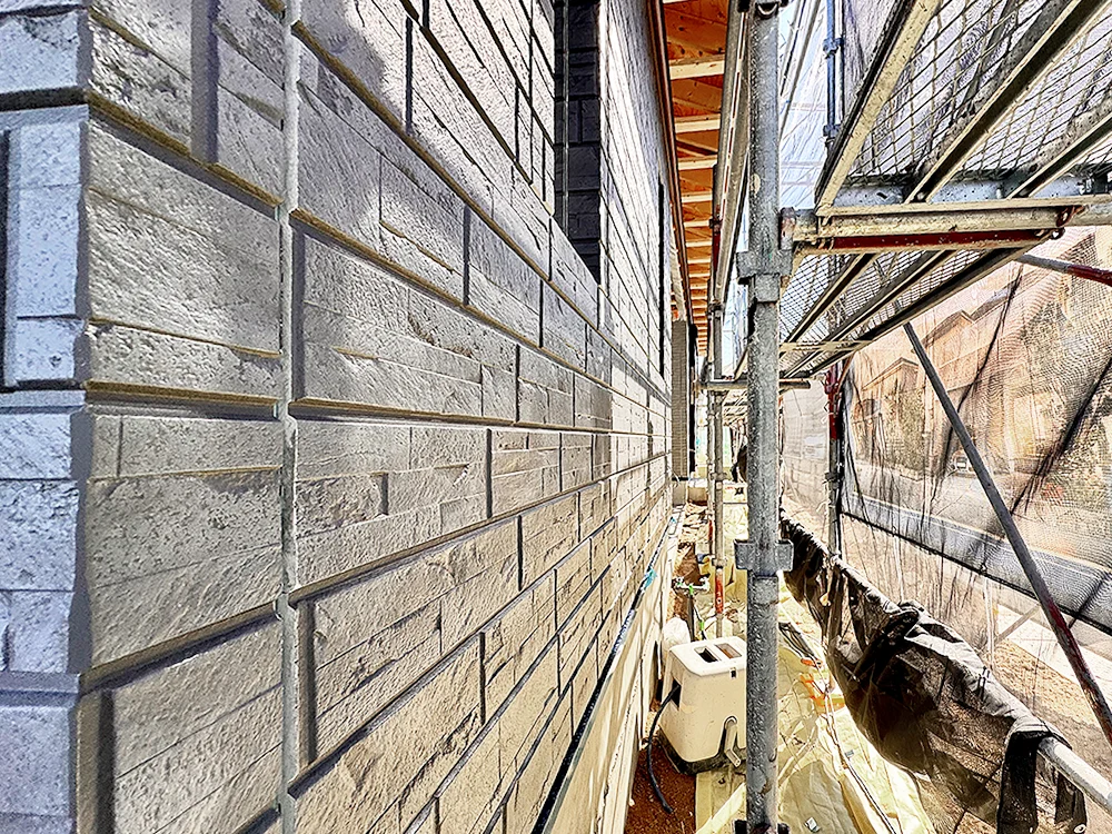 内部造作工事②／外壁工事の様子