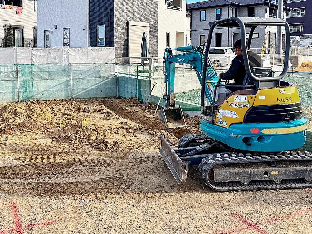 着工・掘削工事の様子