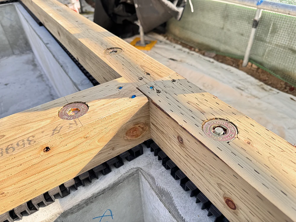 配管工事・躯体土台の様子