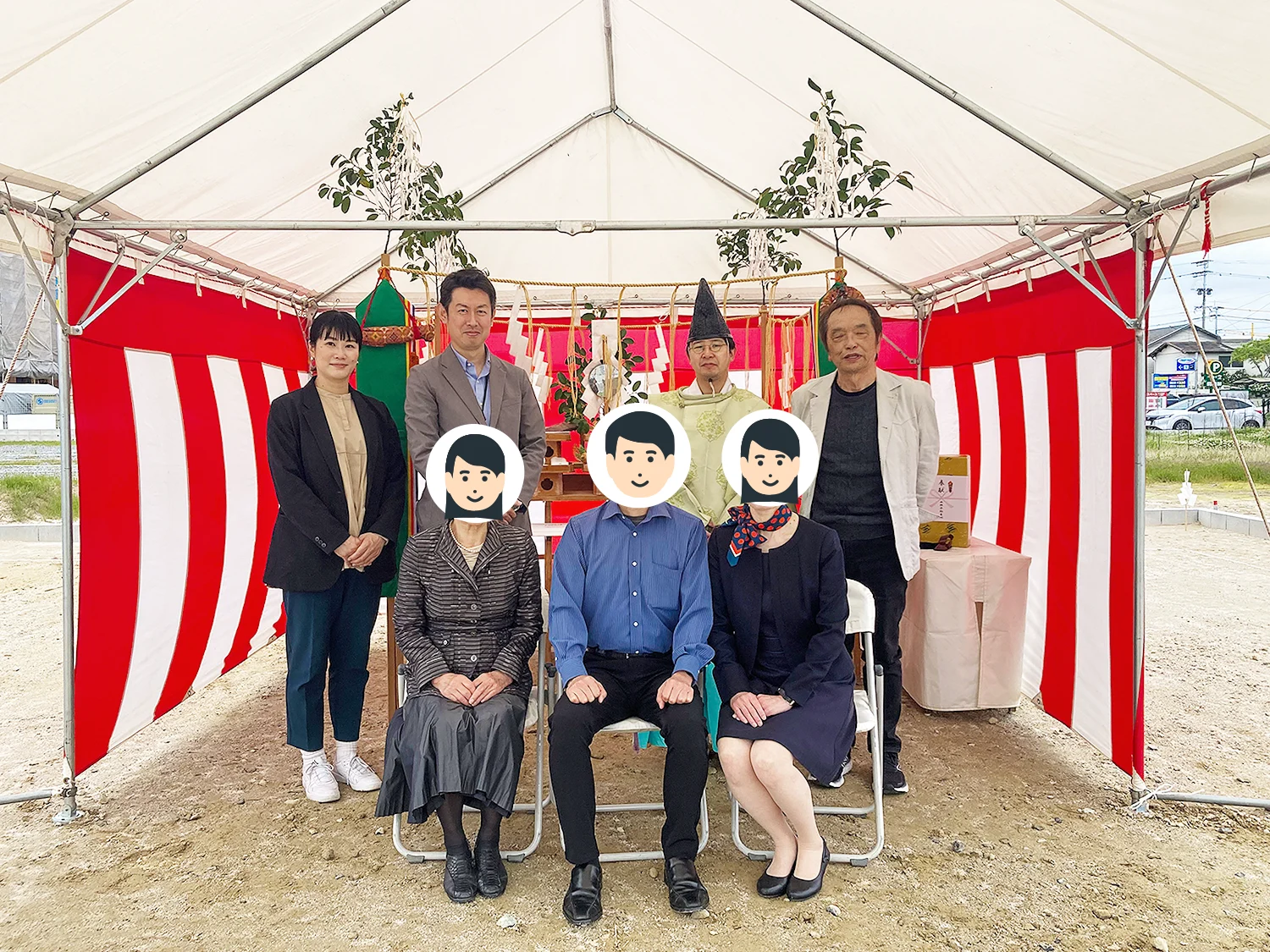 工事の安全を祈願する地鎮祭の様子